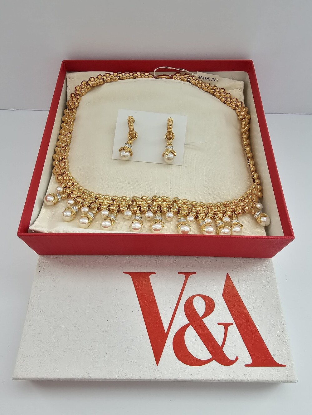 Victoria & Albert Museum Faux Pearl Rhinestone Leaf Fringe Statement Jewelry Set